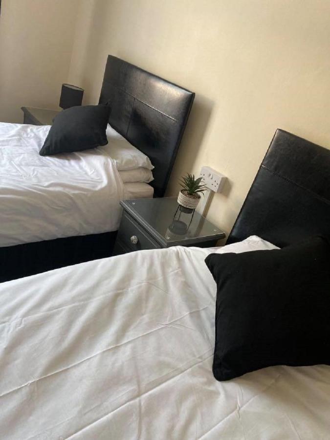 Burlington Hotel Сэнддаун Экстерьер фото